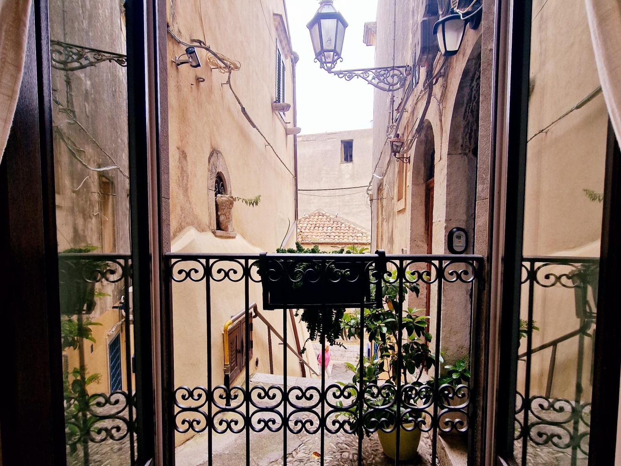 Donna Rosa - Main Avenue Villa Taormina Eksteriør billede